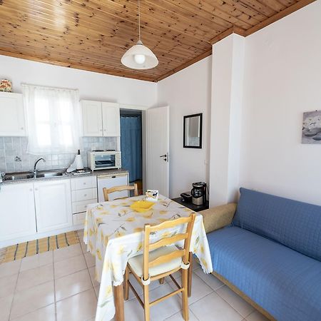Filoxenia Apartments Chalki Town Bagian luar foto