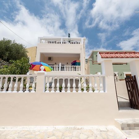 Filoxenia Apartments Chalki Town Bagian luar foto