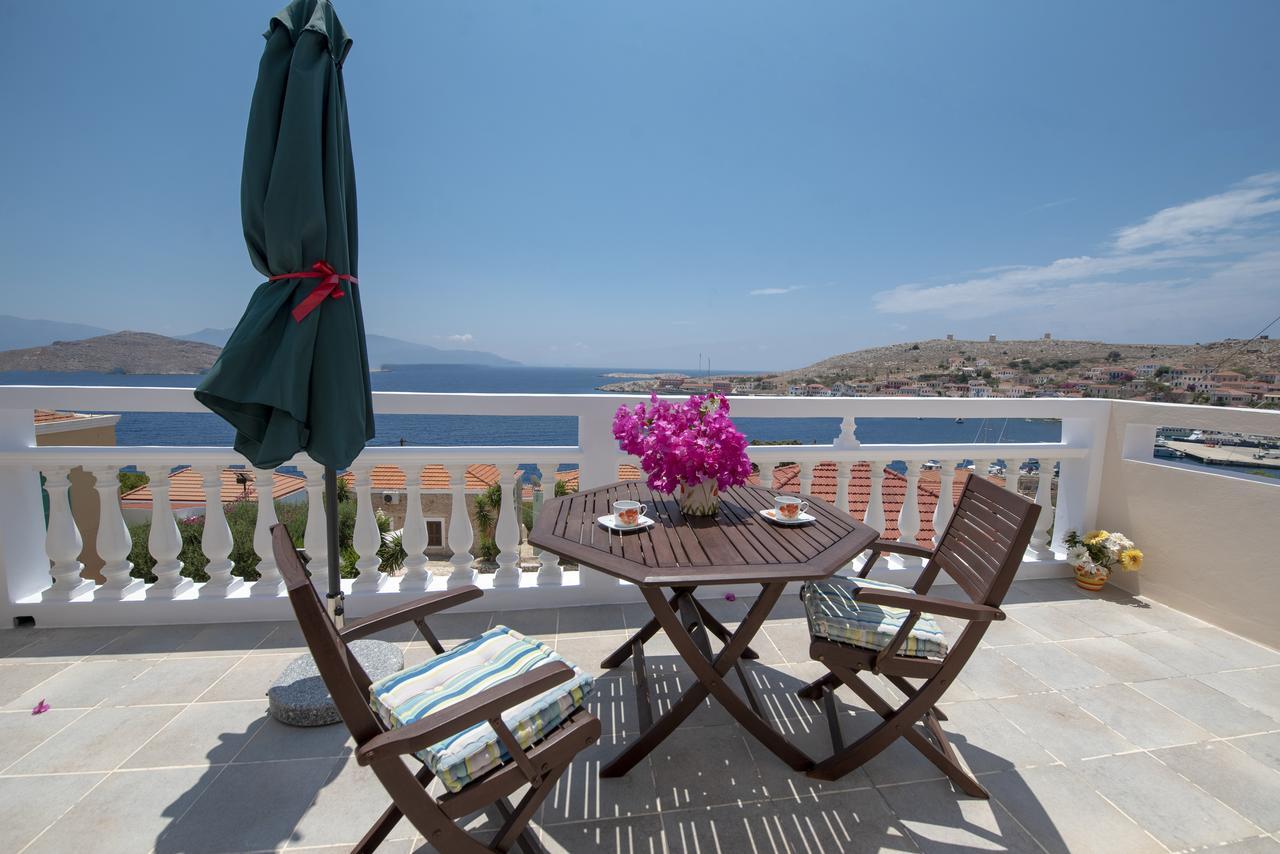 Filoxenia Apartments Chalki Town Bagian luar foto