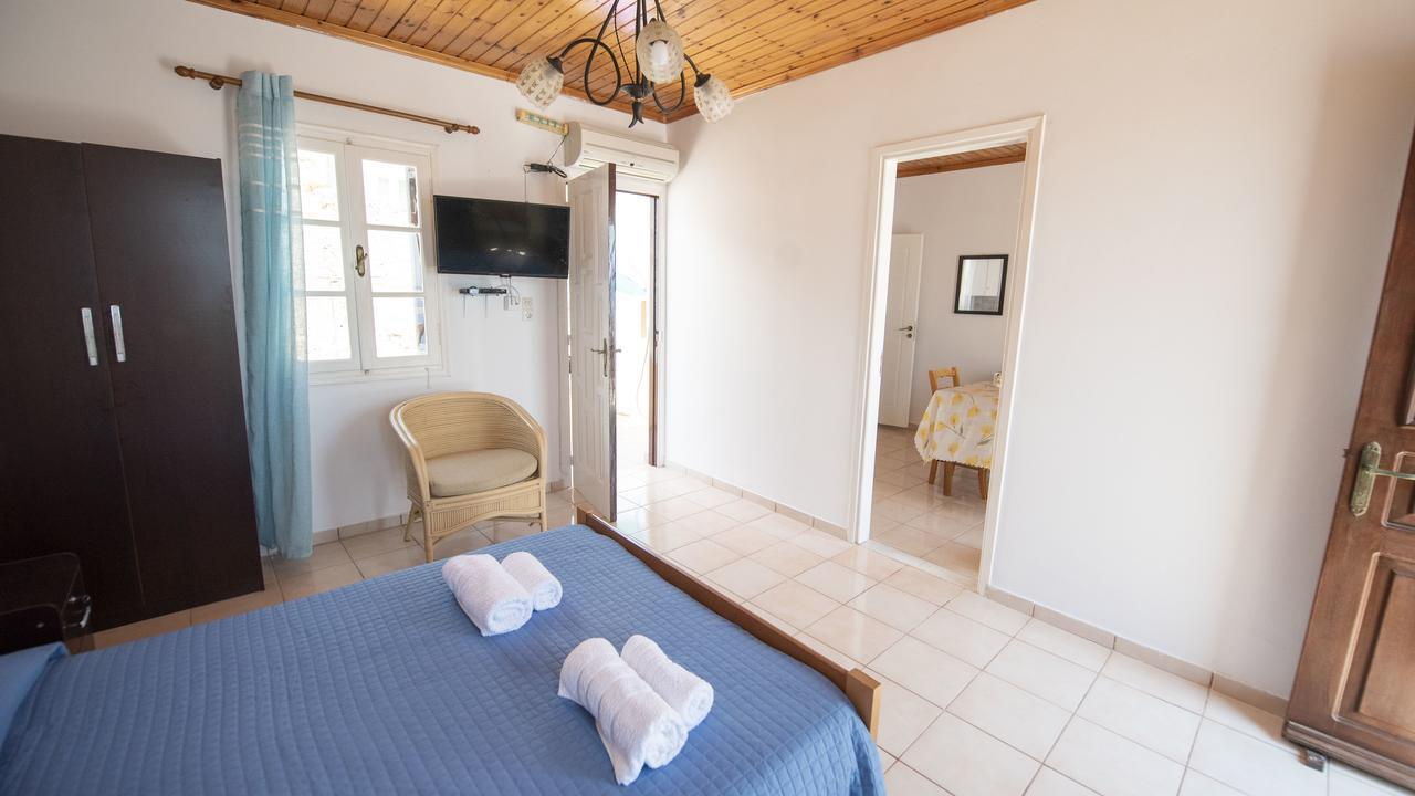 Filoxenia Apartments Chalki Town Bagian luar foto