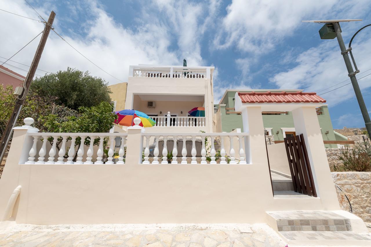 Filoxenia Apartments Chalki Town Bagian luar foto
