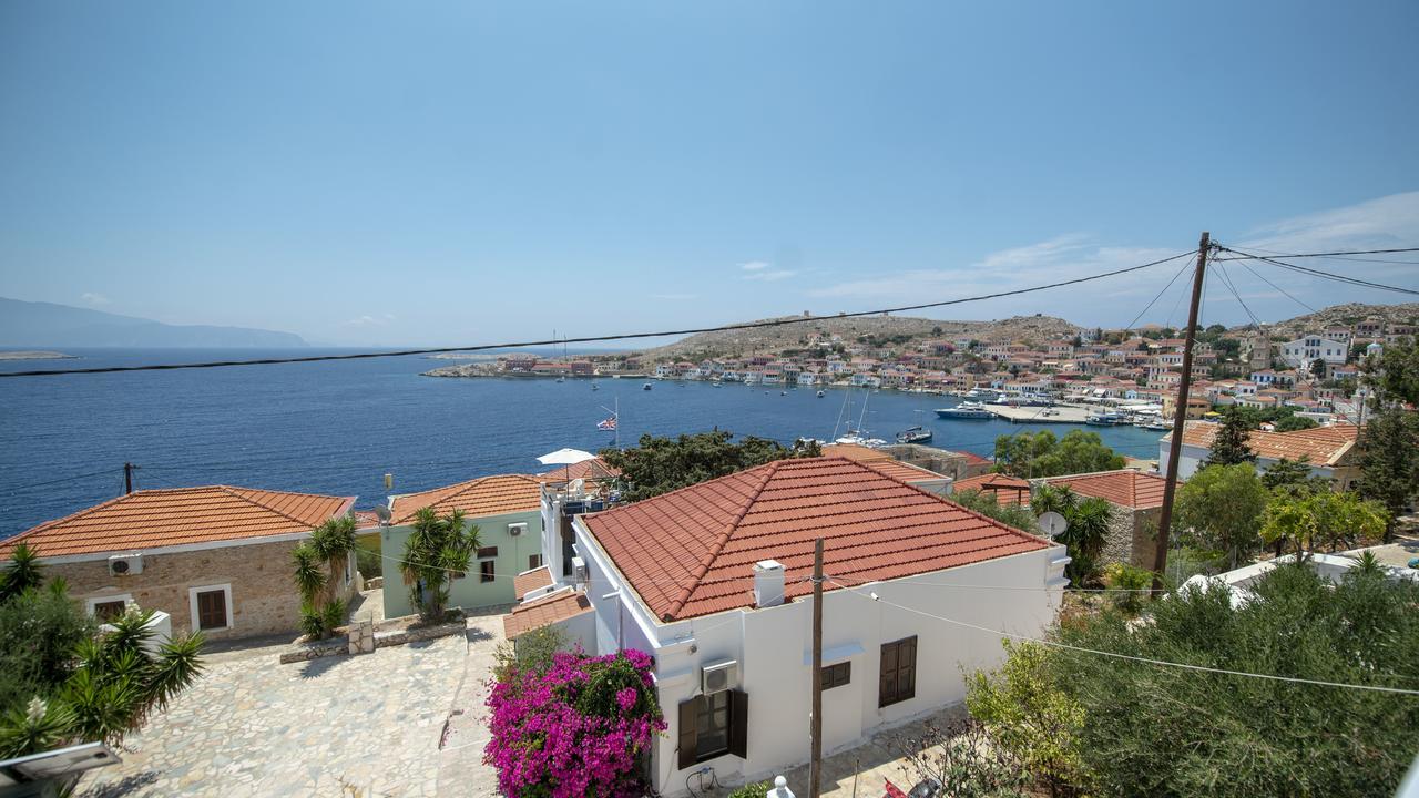 Filoxenia Apartments Chalki Town Bagian luar foto